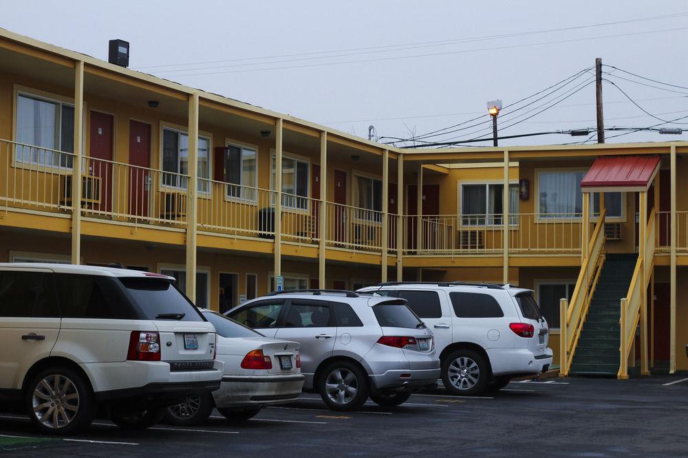 Holiday Lodge Yakima Exterior photo